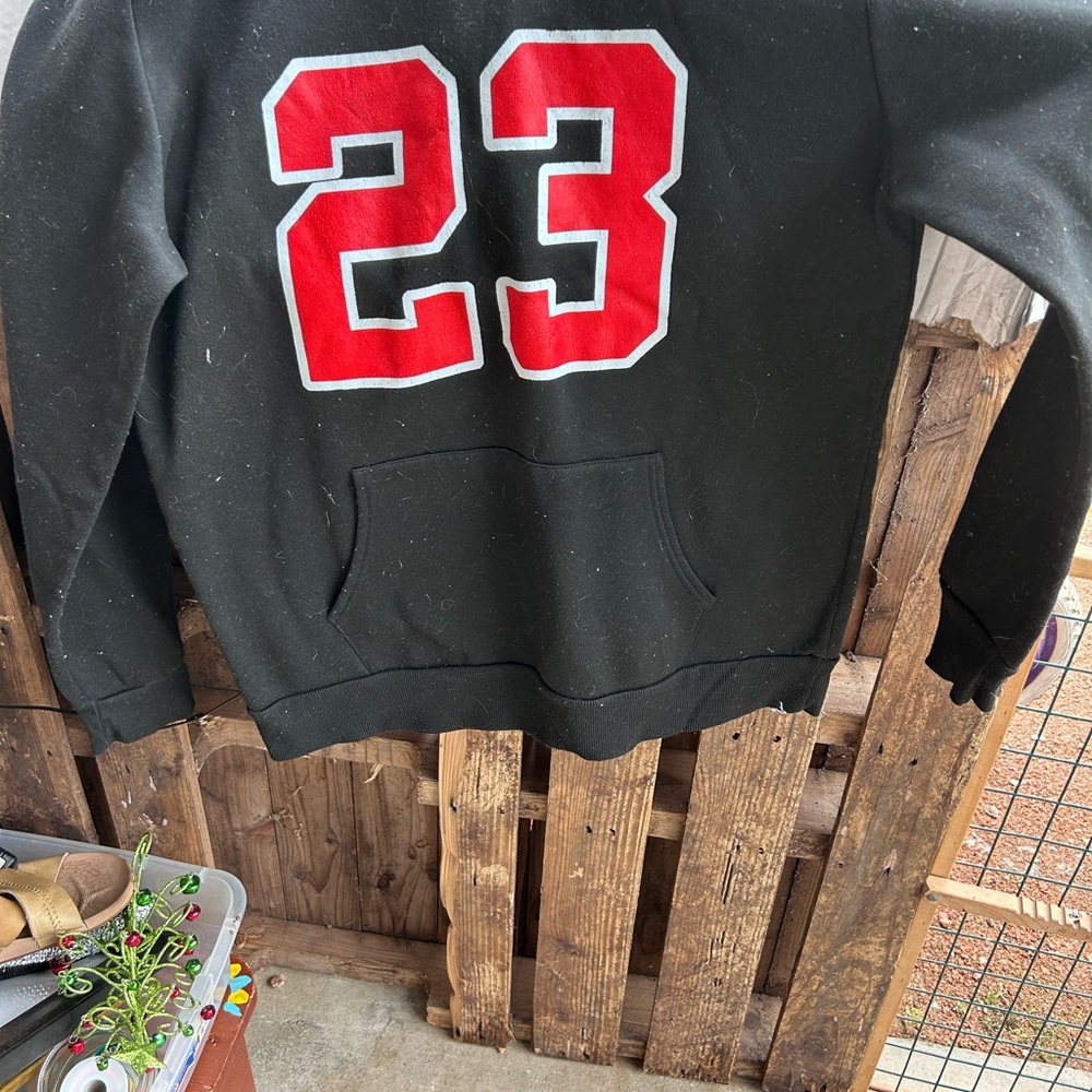 New Fashion Hoodie Unisex Medium Black Good 23 Graphic Basketball Pullover